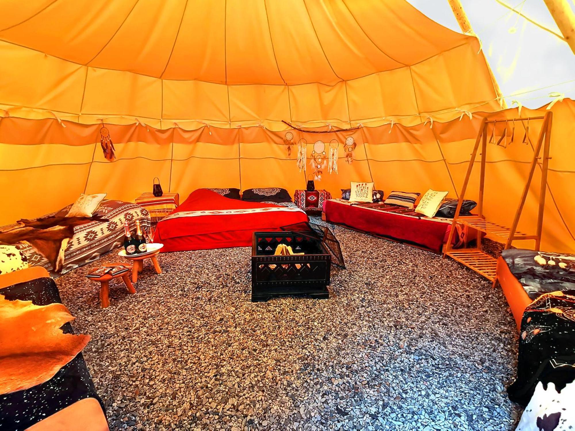 Teepee Camp Lounky Otel Chodouny Dış mekan fotoğraf