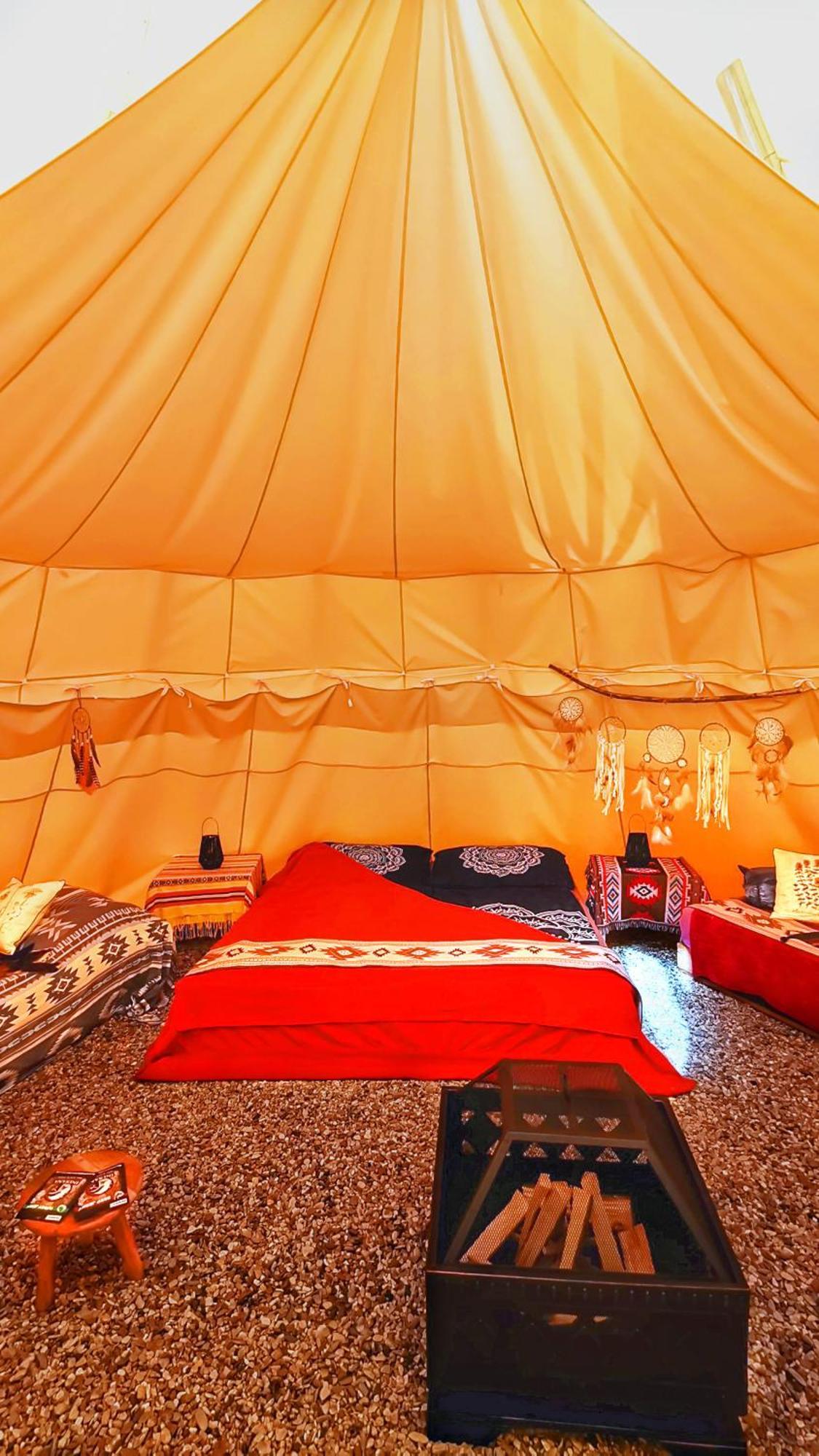 Teepee Camp Lounky Otel Chodouny Dış mekan fotoğraf