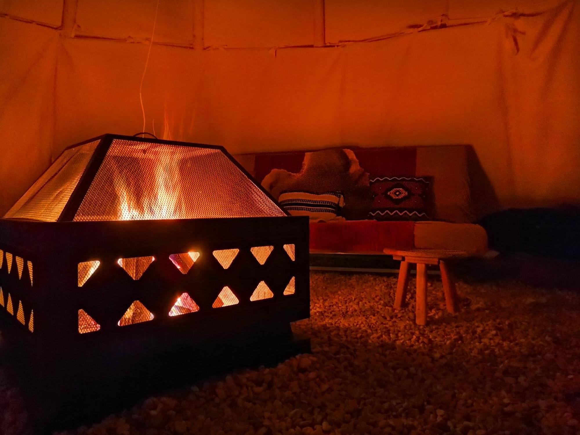 Teepee Camp Lounky Otel Chodouny Dış mekan fotoğraf